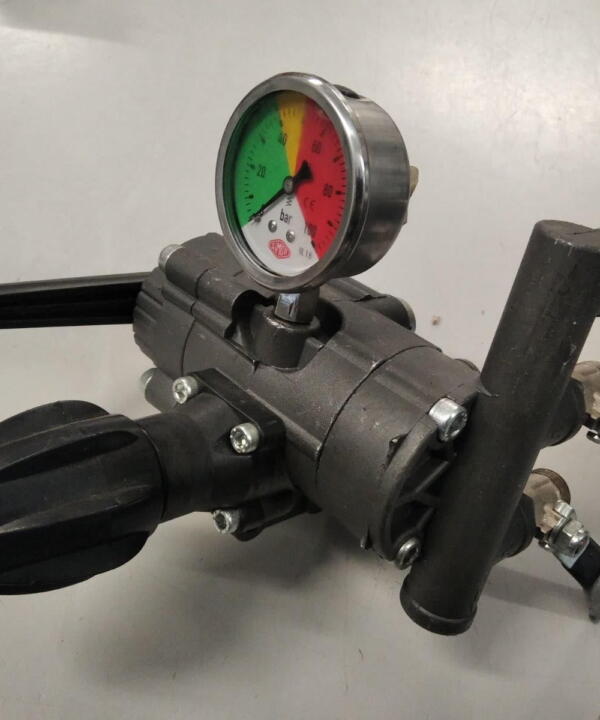 ΧΕΙΡΙΣΤΗΡΙΟ ΑΝΤΛΙΑΣ ΨΕΚΑΣΤΙΚΟΥ ΒΤ ΥΨΗΛΗΣ ΠΙΕΣΗΣ 3 ΕΞΟΔΟΙ 50bar 130ltr Ybs Hp350